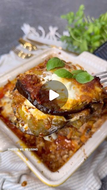 Vesela Asenova| Recipe Creator on Instagram: "Eggplant Lasagne- here is a low carb lasagne option but yet just as delicious and satisfying 😋 Ingredients:  1 lbs ground beef  1 eggplant  1 1/2 cup @carbonefinefood roasted garlic tomato sauce  1 1/2 cup mozzarella, freshly shredded  1 cup ricotta  1/4 cup water  1/4 cup red wine  2 tsp salt  1/4 cup olive oil  Black pepper, to taste  A dozen of basil leaves + more for garnish  Method:  1. Slice eggplant, salt on both sides and place on paper towels to get the moisture out; brush olive oil and sear until golden and set aside;  2. To the same pan add ground beef and brown it; add wine and let it cook half way down; add tomato sauce, water and basil and mix to combine;  3. Preheat oven to 400F;  4. Place a spoonful of the sauce on the bottom o Eggplant Lasagne, Low Carb Lasagne, Lasagna Recipe Videos, Protein Meats, Eggplant Zucchini, Eggplant Lasagna, Lasagne Recipes, Zucchini Lasagna, Basil Leaves