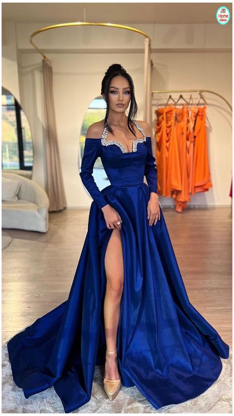 Best Fall Outfit Ideas: 30 Trendy and Cozy Autumn Styles to Look Your Best This Season https://whispers-in-the-wind.com/best-fall-outfit-ideas-trendy-and-cozy-autumn-styles/?50-stylish-outfit-ideas-for-women Colour Names List, Royal Blue Evening Dress, Formal Prom Dress, Blue Dress Formal, Evening Dress Fashion, فستان سهرة, Beaded Bodice, Formal Dresses Prom, Formal Evening Dresses