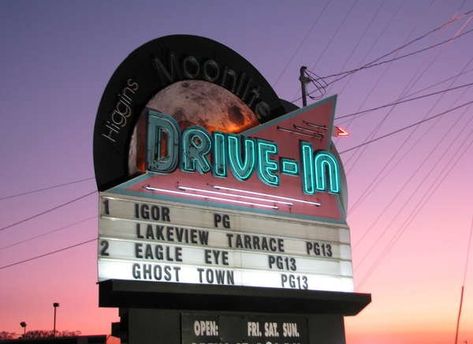 Drive In Theatre Aesthetic, Rose Book Aesthetic, Naomi Westfield, Diy Projector Screen, Sybill Trelawney, Movie Theater Aesthetic, Drive In Cinema, Cinema Idea, Wildwood Flower