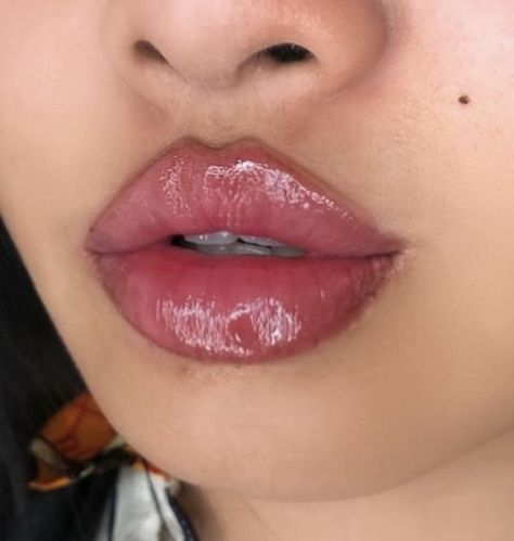 Bambi Lips, Thick Lips Aesthetic, Lips Manifest, Big Lips Aesthetic, Desired Lips, Latina Aesthetic Hair, Fairy Eyes, Big Lips Natural, Plump Lips Naturally