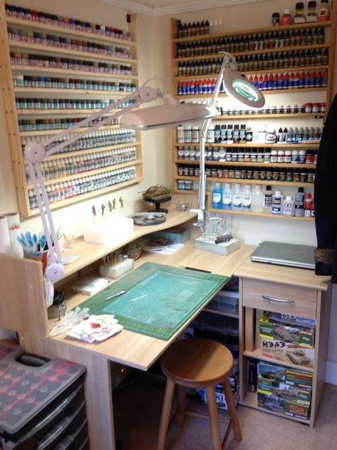 Hobby Room Design, Garage Art Studio, Home Art Studios, Hobby Desk, Garage Workshop Organization, Art Studio Space, Art Studio Organization, Art Studio Room, Art Studio Design