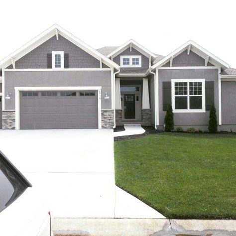 Light Grey House With Dark Grey Garage Doors, Exterior Paint Combos For House, Steel Siding Exterior House Colors, Multi Color Exterior House Colors, Dover Gray Exterior, New House Siding Ideas, Extior House Colors, Dovetail Sherwin Williams Exterior, Gauntlet Gray Sherwin Williams Exterior