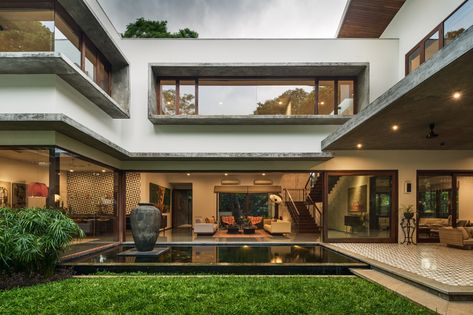 Gallery of Raintree House / Khosla Associates - 7 Khosla Associates, Kolam Koi, Rain Tree, House Arch Design, Foyer Design, Tropical House, Architecture Interiors, Tropical Houses, House Elevation