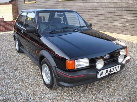 Learn more about Sharp Restoration: 1987 Ford Fiesta XR2 on Bring a Trailer, the home of the best vintage and classic cars online. Rave Light, Awesome Cars, Light Music, British Cars, Classic Cars Online, My Ride, Industrial Design, Land Rover, Cool Cars