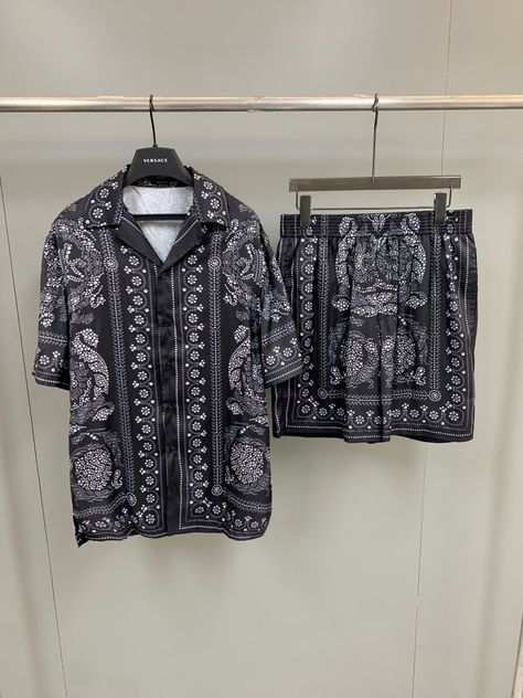 Low Key Luxury, Versace Suit, Shirts And Shorts, 2piece Outfits, Silk Shirts, Shorts Men, Tracksuit Women, Casual Sets, Silk Shirt