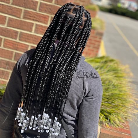 Large Knotless Box Braids With Beads, Large Knotless With Beads, Large Knotless Braids With Beads, Jumbo Knotless Box Braids With Beads, Box Braids Beads, Large Knotless Box Braids, Braids And Beads, Senegalese Twist Style, Large Knotless