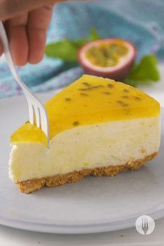 Granadilla Cheesecake, Fridge Cheesecake, Lemon Sandwich, Jelly Cheesecake, Foodies Of Sa, Cheescake Recipe, Cookie Recipes Decorating, Lemon Cheesecake Recipes, Sandwich Biscuits