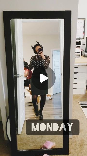 Elder emo/goth office looks. Goth Office, Elder Emo, Emo Goth, Office Outfits, Daily Outfits, Short Hair Styles, Mirror Selfie, My Style, On Instagram