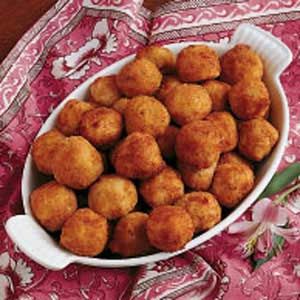 Deep Fried Sauerkraut Ham Ball Appetizers Sauerkraut Balls, Ham Balls, Fried Chicken Dinner, Fried Ham, Hush Puppies Recipe, Cream Style Corn, Fingerfood Party, Crab Cakes, Fried Food