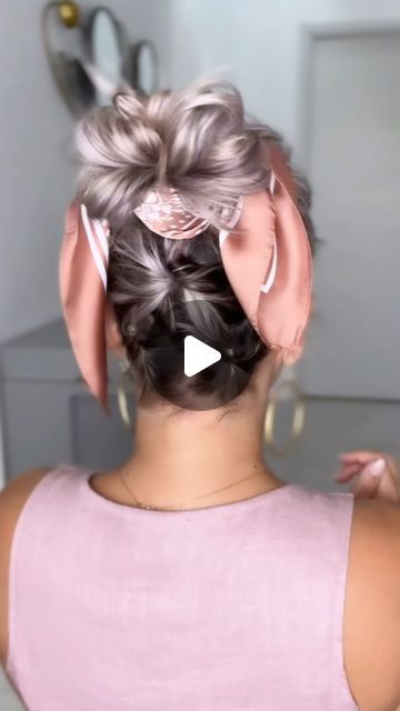 Hair Ideas With Scarf, Cute Hairstyles With Bandanas, Short Hair Bandana Ideas, Short Hair Scarf Styles, Scarf Hairstyles Short Hair, Hairstyles With Bandanas, Hairstyles For Special Events, Hairstyles With Scarf, Quick Hairstyles For Short Hair