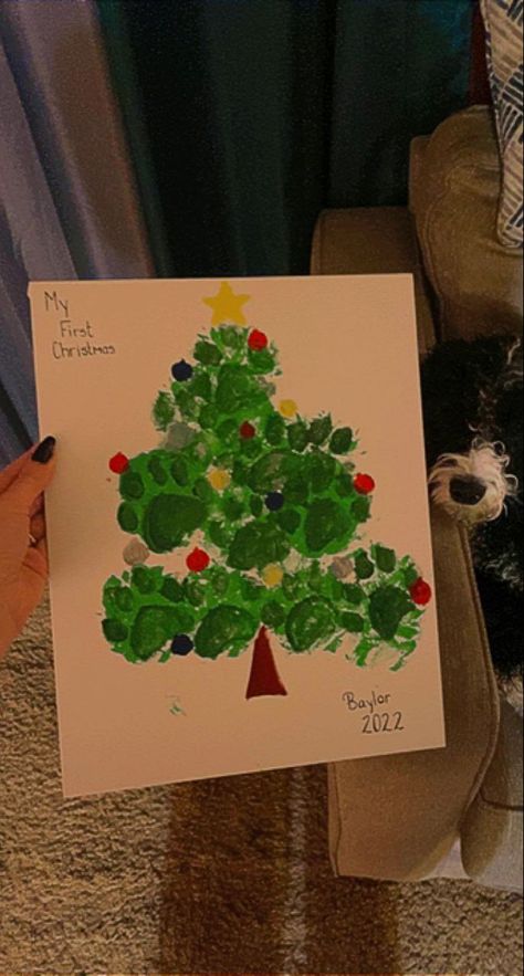 Christmas Paw Print Crafts, Christmas Pawprint Art, Paw Print Art Diy Canvases, Dog Pawprint Christmas Art, Christmas Dog Paw Painting, Paw Print Art Diy, Paint With Dog Paws, Dog Paw Print Canvas Diy, Dog Art Projects