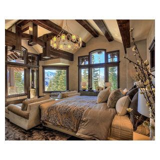 Mountain Modern at The Colony - Master Bedroom - Transitional - Bedroom - Salt Lake City - by Kristina Lawrence Interior Design | Houzz Craftsman Bedroom Ideas, Craftsman Style Bedroom, Apartment Ideas Aesthetic, Cabin Bedroom, Cabin Bed, Transitional Bedroom, Log Cabin Homes, Hannah Montana, White Pine