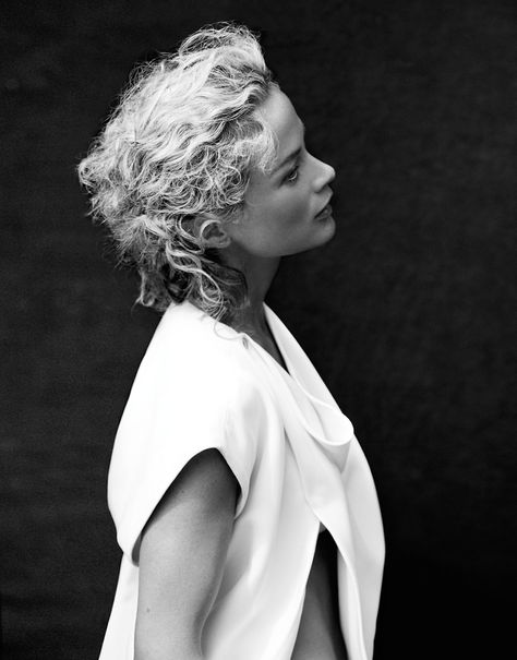 urban renewal: carolyn murphy by cass bird for vogue korea november 2012 | visual optimism; fashion editorials, shows, campaigns & more! American Top Model, Cass Bird, Vogue Models, Carolyn Murphy, Edward Weston, The Libertines, Urban Renewal, Vogue Korea, Fashion Advertising