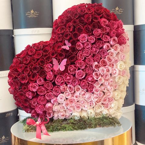 Glamour Flower Boutique INC on Instagram: “30” Heart Shape Free Stand 💕♥️💕♥️ #glamourflowerboutique Our services include sweets, cakes, macaroon towers, cake pops, backdrops and…” Ribbon Flowers Bouquet, Hotel Flowers, Easter Flower Arrangements, Luxury Flower Bouquets, Fuchsia Flowers, Flower Box Gift, Fresh Flower Bouquets, Creative Flower Arrangements, Flower Gift Ideas