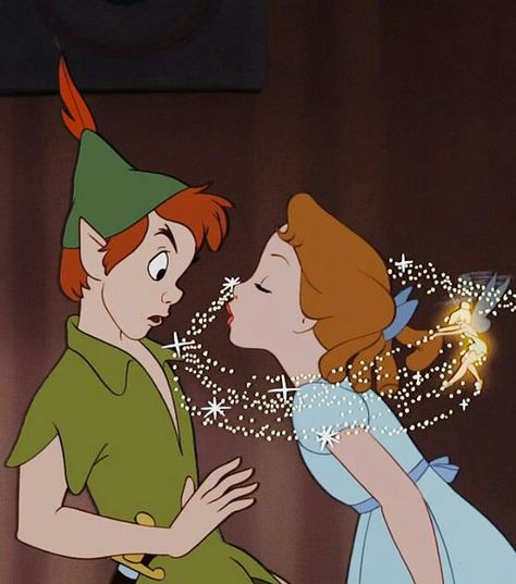 Peter pan and Wendy Disney Face Swaps, Peter Pan Disney, Peter And Wendy, Kunst Tattoos, Peter Pan And Tinkerbell, Images Disney, I Love Cinema, Boys Of Tommen, Pinturas Disney