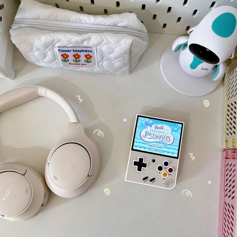 Retro gaming console ༘⋆🌷🫧💭₊˚ෆ Miyoo mini plus ❀ Mini screen 3.5 inch 640x480 pixel ❀ 10,000 classic games ❀ Multi game Arcade, Game boy advance, NES, MSX, CPS other ❀ Battery 3000 mAh 7-8 hours ❀ Multiplayer 🌷 Link in my bio 🌷 #litnxt #miyoominiplus #consolegaming #consolegamer #retrogaming #retrogame #gameboy #videogames Miyoo Mini Plus, Retro Game Console, Original Gameboy, Custom Gameboy Advance, Gameboy Games, Modded Gameboy Advance, Retro Games Console, Tech Aesthetic, Gameboy Advance