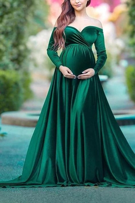 Maternity Dresses Evening, Maternity Evening Gowns, Green Maternity Dresses, Elegant Maternity Dresses, Maternity Dresses Photography, Maternity Evening Dress, Maternity Photoshoot Outfits, Maternity Long Dress, Dresses For Pregnant Women