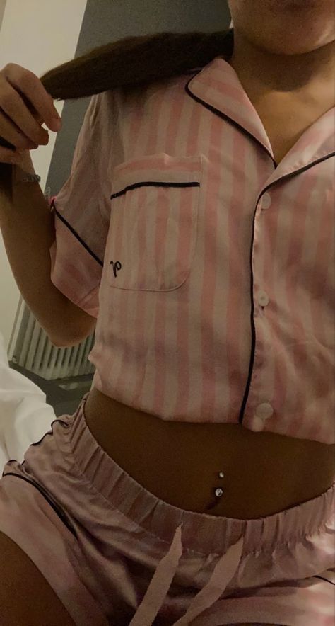 Chav Outfits, Snap Selfie, Cute Pjs, Mode Zara, Victoria Secret Outfits, Cute Pajama Sets, Victoria Secret Pajamas, Belly Piercing, Pink Girly Things