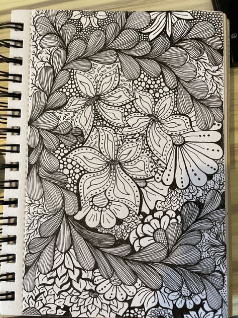 Zen Doodles, Paint Drawing, Artist Sketches, Zen Doodle, Flower Doodles, Easy Drawing, Flower Pictures, Wall Paint, Doodle Art