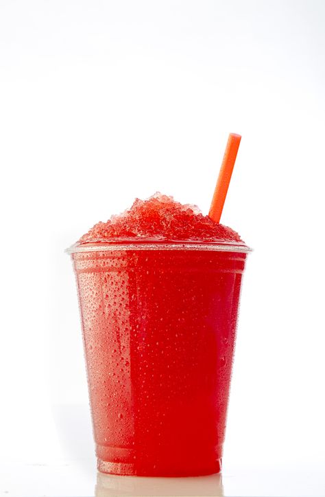 Strawberry Granita, Strawberry slushy, summer drink. Slushie Photoshoot, Strawberry Slushies, Strawberry Granita, Ice Lemon Tea, Slush Ice, Slushy Drinks, Granitas, Dessert Logo, Strawberry Slush