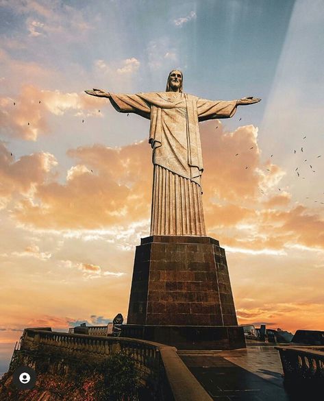 Christ The Redeemer Brazil, Brazil Cities, Christ The Redeemer Statue, Living In Brazil, Jesus Statue, Christ The Redeemer, Brazil Travel, Christian Stuff, Dream Places