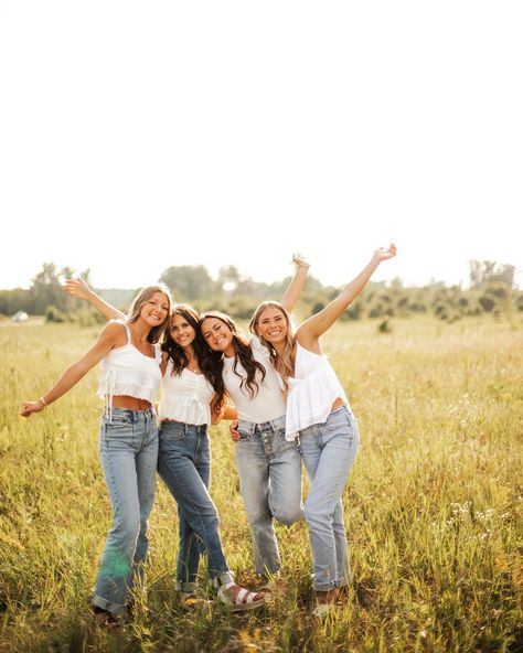 best friend senior sessions have my heart ✨💌 sophie, cana, lily, & abby — I wish you all the best senior year!!! You are so lucky to have each other. I hope the best for the new paths you all take after high school; keep shining your bright & hilarious personalities! Thank you for letting me capture these memories for you 🫶 #bestfriends #seniors #senior #seniorsunday #photographer #portraitphotographer #photography Four Person Photo Poses, Best Friend Photoshoot 4 People, 5 People Picture Poses, Picture Ideas For 4 Friends, 4 Best Friends Photoshoot, Pictures For 4 Friends, Groups Of 4 Poses, Three People Picture Poses, Girl Group Posing