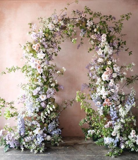 Wedding Arch Ideas, Floral Arch Wedding, Arch Ideas, Ceremony Design, Arch Flowers, Wedding Altars, Flower Installation, Ceremony Arch, Ceremony Flowers