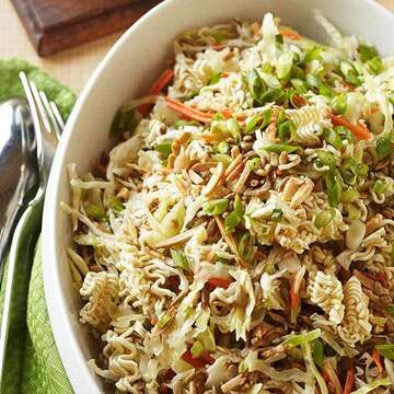 Oriental Coleslaw Easy Potluck Recipes, Asian Coleslaw, Easy Potluck, Potluck Dinner, Coleslaw Mix, Coleslaw Recipe, Potluck Recipes, Side Recipes, Lunch Snacks