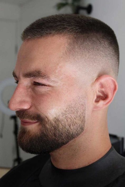 Men Short Hair Fade, Buzz Cut For Men, Very Short Hair Men, Crew Cut Haircut, Haircuts For Balding Men, Buzz Haircut, Mid Fade Haircut, Men Fade Haircut Short, Short Fade Haircut