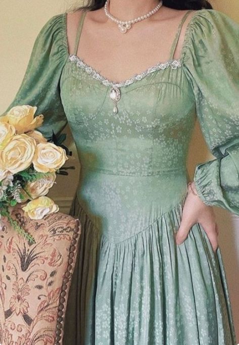 Green Dress Royal, Marceline Fashion, Royal Vibes, Light Green Dress, Summer Board, Romantic Fashion, Visually Pleasing, Old Fashion Dresses, Women Dresses Classy