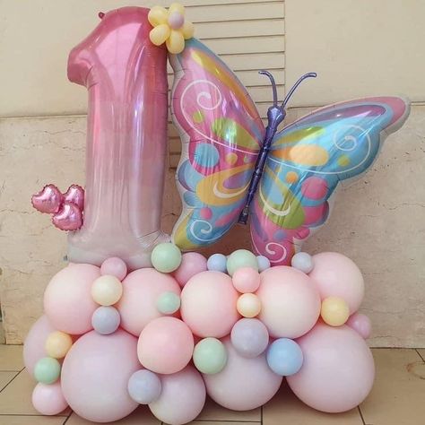 Green Tahini, Butterfly Balloon, Butterfly Birthday Party Decorations, Butterfly Balloons, 1st Birthday Girl Decorations, Butterfly Birthday Party, Girl Birthday Decorations, Balloon Arrangements