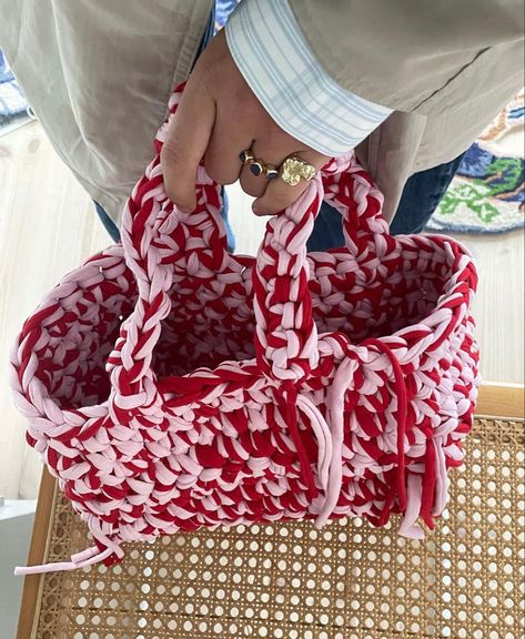 Granny Square Handbag, Granny Square Purse, Crochet Blanket Diy, 100 Crochet Stitches, Crochet Patterns Filet, Square Handbag, Square Purse, Handmade Crochet Bags, Yarn Bag