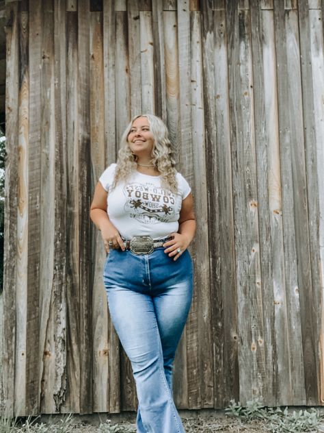 Plus Size Southern Outfits, Dark Country Outfits, Plus Size Vaquera Outfit, Curvy Western Outfits, Cowgirl Baddie, Plus Size Western Outfits Woman, Plus Size Western Outfits, Outfits With Vest, Rodeo Aesthetic