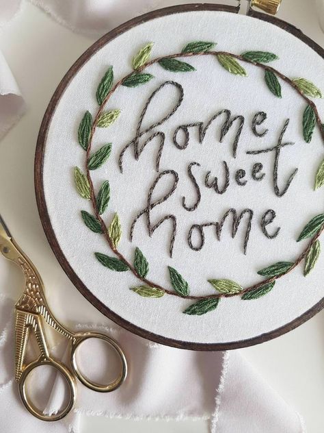 Made a housewarming gift for myself, let me know what you think! I haven't done a wreath since my early days :) Summer Florals, Beginner Embroidery Kit, Beginner Embroidery, Embroidery Hoop Wall Art, Pola Sulam, Simple Embroidery, Sewing Embroidery Designs, Hand Embroidery Art, Hand Embroidery Stitches