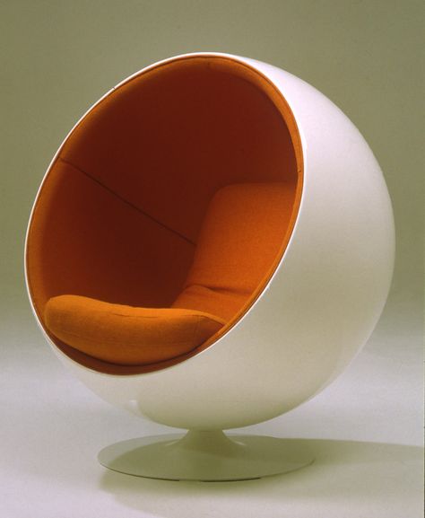 Eero Aarnio : Ball Chair, 1963. 60s Chair, 70s Furniture, Bubble Chair, Eero Aarnio, Womb Chair, Ball Chair, Chair Style, Take A Seat, Cool Chairs