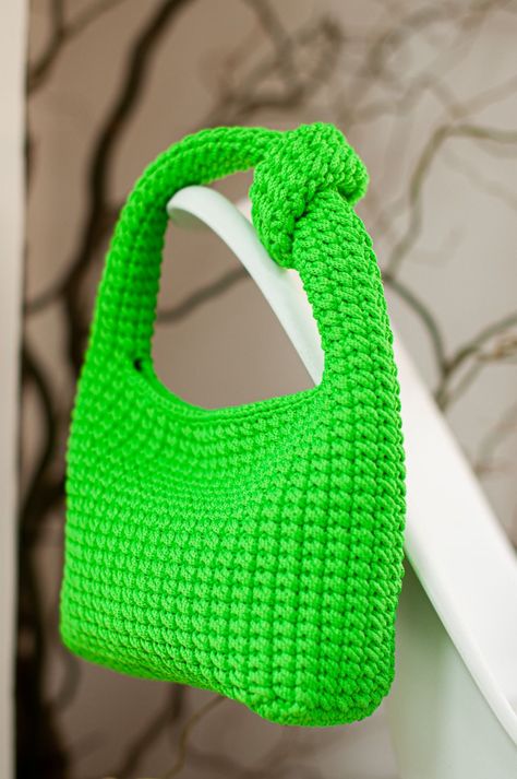 Sewing Methods, Crochet Base, Handbag Sewing, Bag Video, Summer Handbag, Crochet Bottoms, Woven Purse, Sew Zipper, Zipper Lock