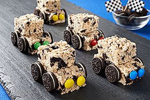 Cars Birthday Party Food, Nascar Party, Birthday Party Food Ideas, Cars Birthday Party, Fund Raiser, Creative Snacks, Krispy Treats, Race Party, Party Food Ideas