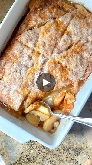 Apple Crescent Roll Dessert, Apple Pie Filling Desserts, Crescent Roll Apple Pie, Apple Pie Crescents, Apple Cobbler Easy, Pie Filling Desserts, Crescent Roll Apple Dumplings, Pillsbury Crescent Roll Recipes, Recipes Using Crescent Rolls