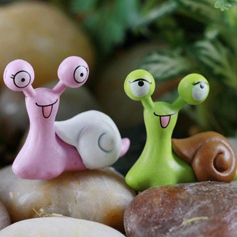 4 Adorable Miniature Snails | Etsy Landscape Ornaments, Garden Fairies Figurines, Couples Doll, Dollhouse Garden, Halloween Fairy, Garden Mini, Micro Landscape, Kid Art, Fairy Garden Diy