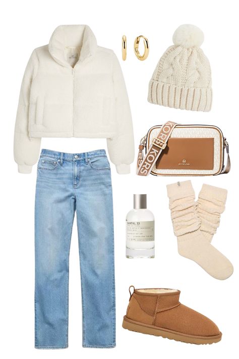 Ugg boots, slouchy socks, michael kors crossbody bag, white teddy coat, denim blue jeans, santal perfume, little gold hoops, beanie with a pompom Outfits With Low Uggs, Ugg Boots Outfit Aesthetic, Ugg Boots Outfit Fall, Boots Outfit Aesthetic, Outfit Ugg Boots, Ugg Slippers Outfit, How To Style Uggs, How To Wear Uggs, Style Uggs