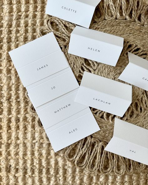 Let’s talk place names… minimalistic and classic or something more bold? Either way it’s all about what fits you and your day. I love working with each of you to create something new and bespoke, so when one of my recent bride’s asked for a classic folded card, printed in a matching font to her stationary… That’s what we did! 💫 Name Table Cards, Plate Setting, Hens Party Invitations, Simple Table Settings, Wedding Place Names, Table Name Cards, Table Name, Wedding Plates, Paper Place