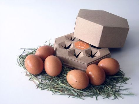 Eggellent Egg Packaging Design: Traditional vs Innovative Egg Packaging Design, Gift Box Template Free, Prisma Hexagonal, Clever Packaging, Egg Packaging, Smart Packaging, Fruit Packaging, Carton Packaging, Jar Packaging