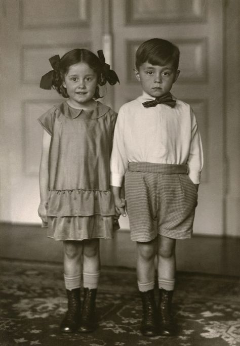 Vintage Foto's, August Sander, Andre Kertesz, Diane Arbus, Portrait Vintage, Classic Portraits, History Of Photography, Documentary Photographers, Vintage Portraits