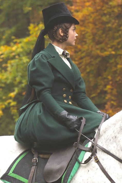 Jenna Coleman as Victoria - 2016 Jenna Coleman Victoria, Victoria Tv Show, Victoria Costume, Victoria 2016, Victoria Itv, Victoria Series, The Young Victoria, Era Victoria, Riding Habit