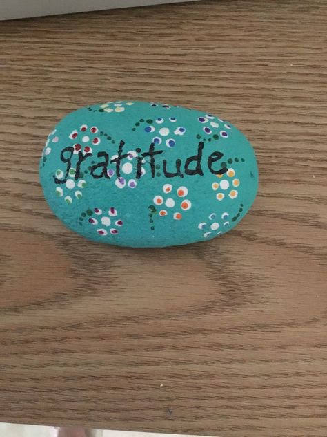 Gratitude rock Gratitude Rocks, Gratitude Stones, Rock Painting Ideas, Painting Rocks, Kindness Rocks, Rock Painting Designs, Painting Designs, Relief Society, Rock Painting Art