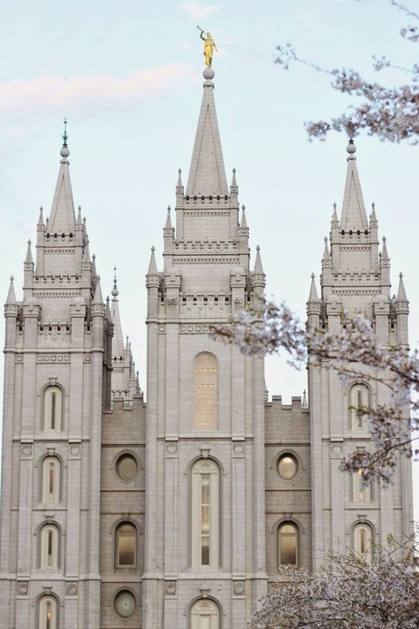 slc temple Slc Temple, Lds Pictures, Lds Temple Pictures, Salt Lake City Temple, Today Is Friday, Mormon Temples, Salt Lake Temple, Temple Pictures, Church Pictures