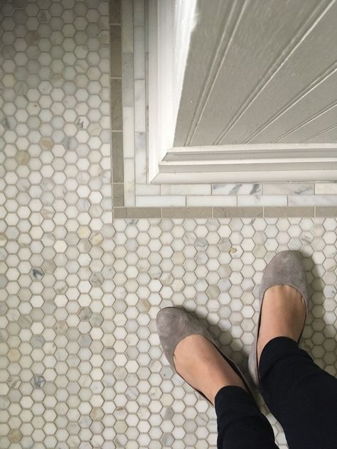 Calacatta gold mosaic tile bathroom floor with gray pencil border KGID | Kate Giese Interior Design Mosaic Tile Bathroom, Mosaic Tile Bathroom Floor, Emerald House, Tile Bathroom Floor, Penny Tiles Bathroom, Gold Mosaic Tile, Penny Tile Floors, Mosaic Bathroom Tile, Oregon House