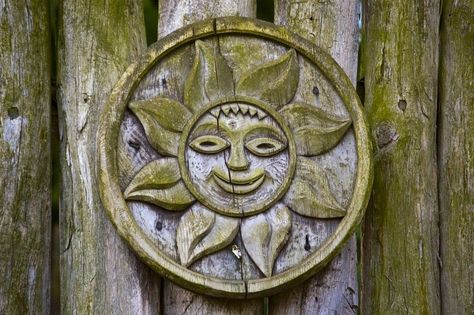 Charms and superstitions of pagan Lithuanians - EN.DELFI Lithuanian Symbols, Midsummer Solstice, Lithuanian Folk Art, Baltic Symbols, Lithuanian Culture, Latvian Culture, Sun Gods, Vestal Virgin, Norse Paganism