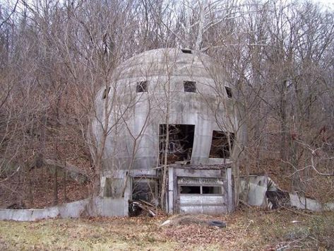 Weird Buildings, Quirky Buildings, Strange Buildings, Abandoned Ohio, Logan Ohio, Abandoned Ruins, Old Abandoned Buildings, Abandoned Homes, Abandoned Property