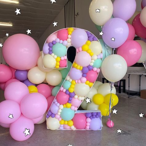 Number mosaics are always such a hit no matter the age 🤩💕 5ft balloon mosaic $350 before delivery and installation. Installation varies… | Instagram Balloon Mosaic Number, Balloon Mosaic, Instagram Number, Bluey Bingo, Balloon Decor, October 20, Balloon Decorations, Bingo, The Age